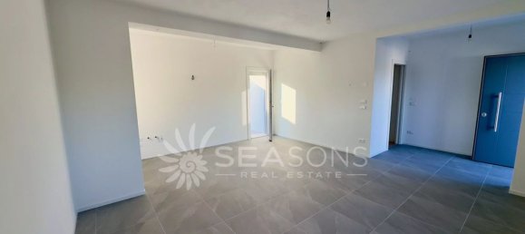 3 rooms Apartment in Ceggia, Italy No. 294842 4