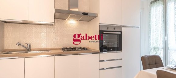 3 rooms Apartment in Rimini, Italy No. 66065 2