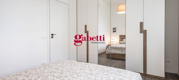 3 rooms Apartment in Rimini, Italy No. 66065 12