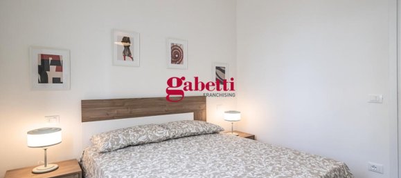 3 rooms Apartment in Rimini, Italy No. 66065 8