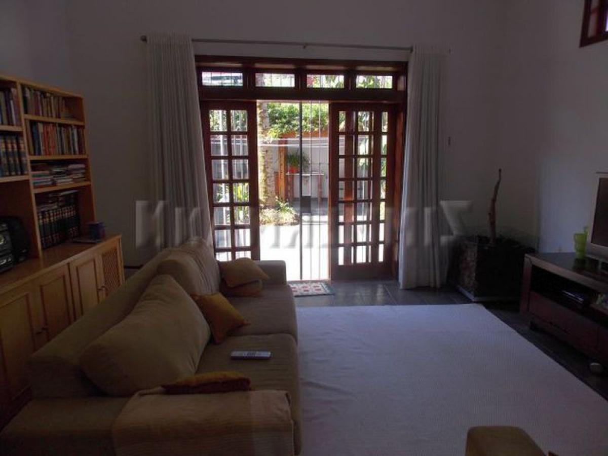 4 bedrooms House in Sao Paulo, Brazil No. 586435