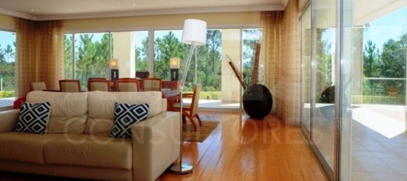 5 bedrooms House in Sesimbra, Portugal No. 16126 3