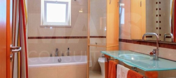 5 bedrooms House in Sesimbra, Portugal No. 16126 24