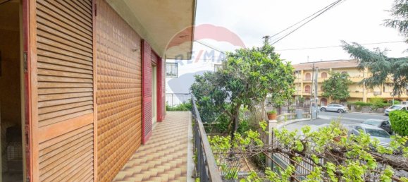 Villa de 3 dormitorios en Mascalucia, Italy No. 295023 12