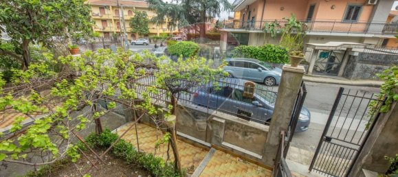 Villa de 3 dormitorios en Mascalucia, Italy No. 295023 2