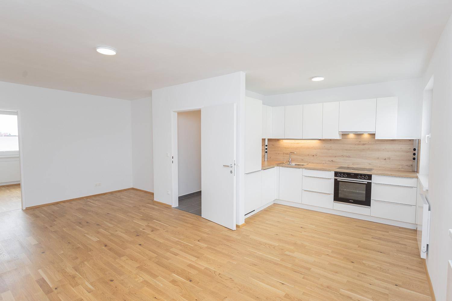 Квартира с 4 комнатами в Вена, Австрия № 206940