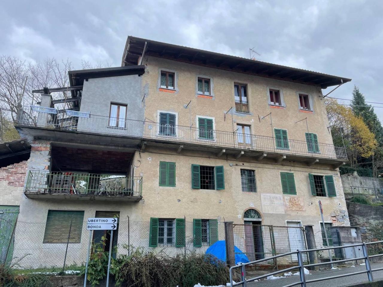 Casa de 3 habitaciónes en Mezzana Mortigliengo, Italy No. 117873