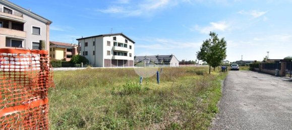 Terreno en Fidenza, Italy 1400 m² No. 379338 12