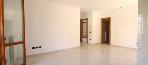 3 rooms Apartment in Petacciato, Italy No. 165813 5