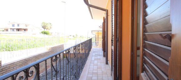 3 rooms Apartment in Petacciato, Italy No. 165813 6