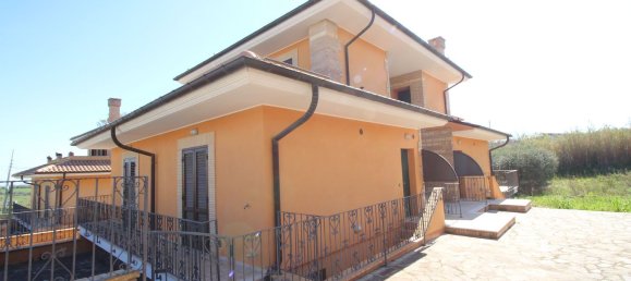 3 rooms Apartment in Petacciato, Italy No. 165813 2