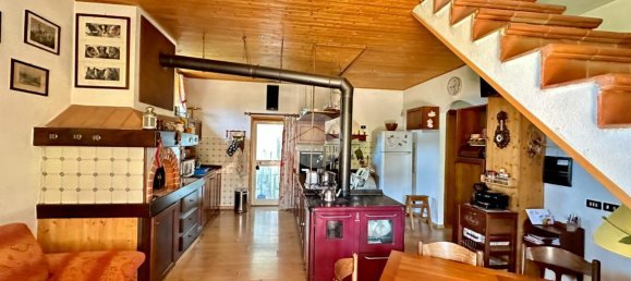 4-salle Maison à Castiglione Chiavarese, Italy No. 18130 3