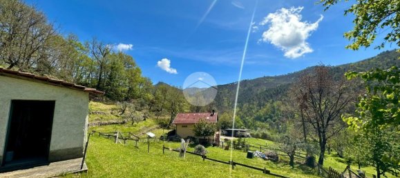 4-salle Maison à Castiglione Chiavarese, Italy No. 18130 26