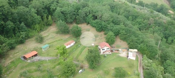 4-salle Maison à Castiglione Chiavarese, Italy No. 18130 16