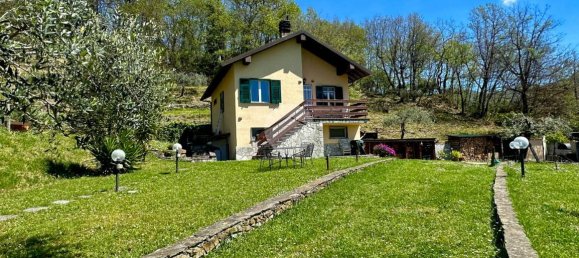 4-salle Maison à Castiglione Chiavarese, Italy No. 18130 32