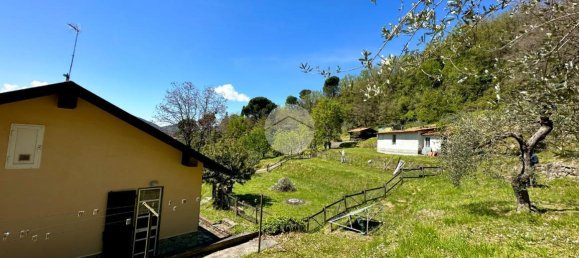 4-salle Maison à Castiglione Chiavarese, Italy No. 18130 17