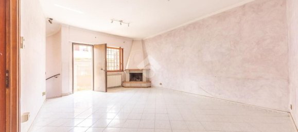 4-salle Appartement à Rome, Italy No. 280012 4