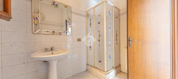 4-salle Appartement à Rome, Italy No. 280012 18