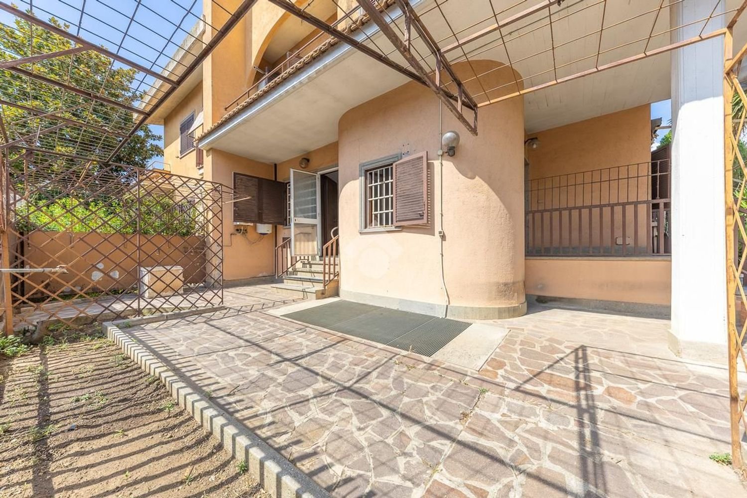 4-salle Appartement à Rome, Italy No. 280012