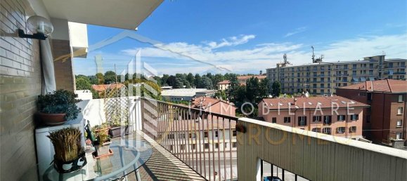 2 bedrooms Apartment in Monza, Italy No. 295098 3