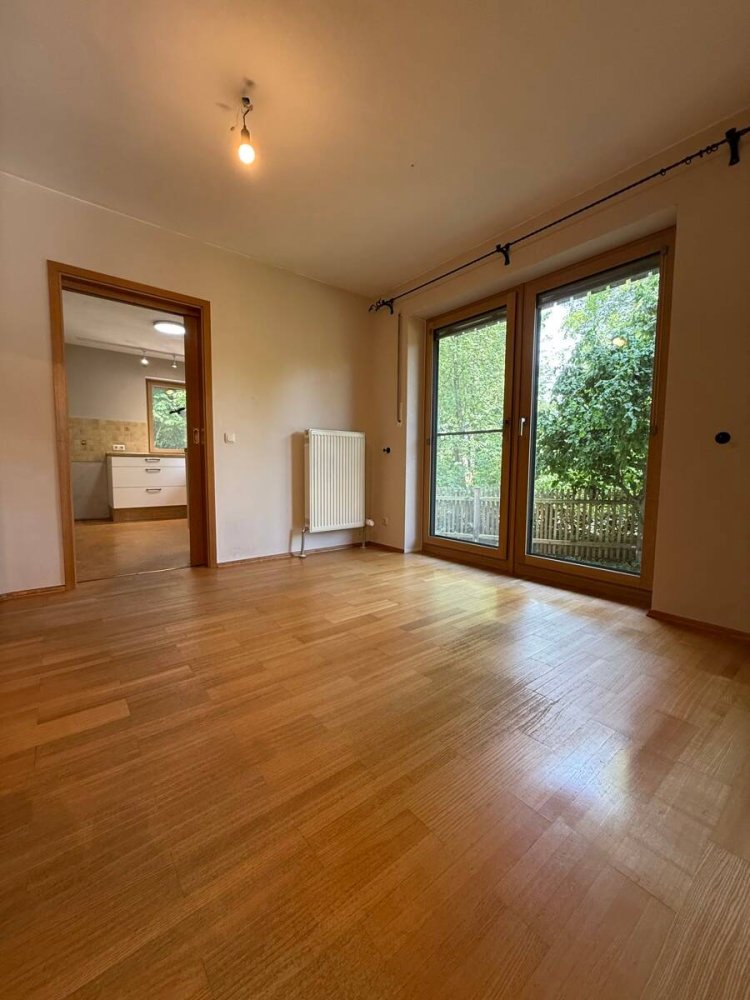 3 bedrooms Townhouse in Ingolstadt, Germany No. 259783