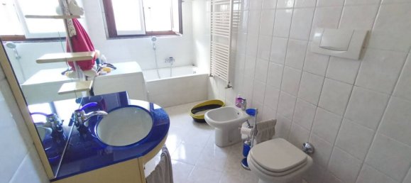 3 rooms Apartment in Cinisello Balsamo, Italy No. 290574 30