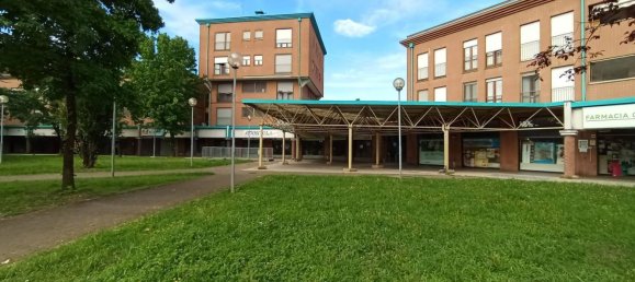 3 rooms Apartment in Cinisello Balsamo, Italy No. 290574 4