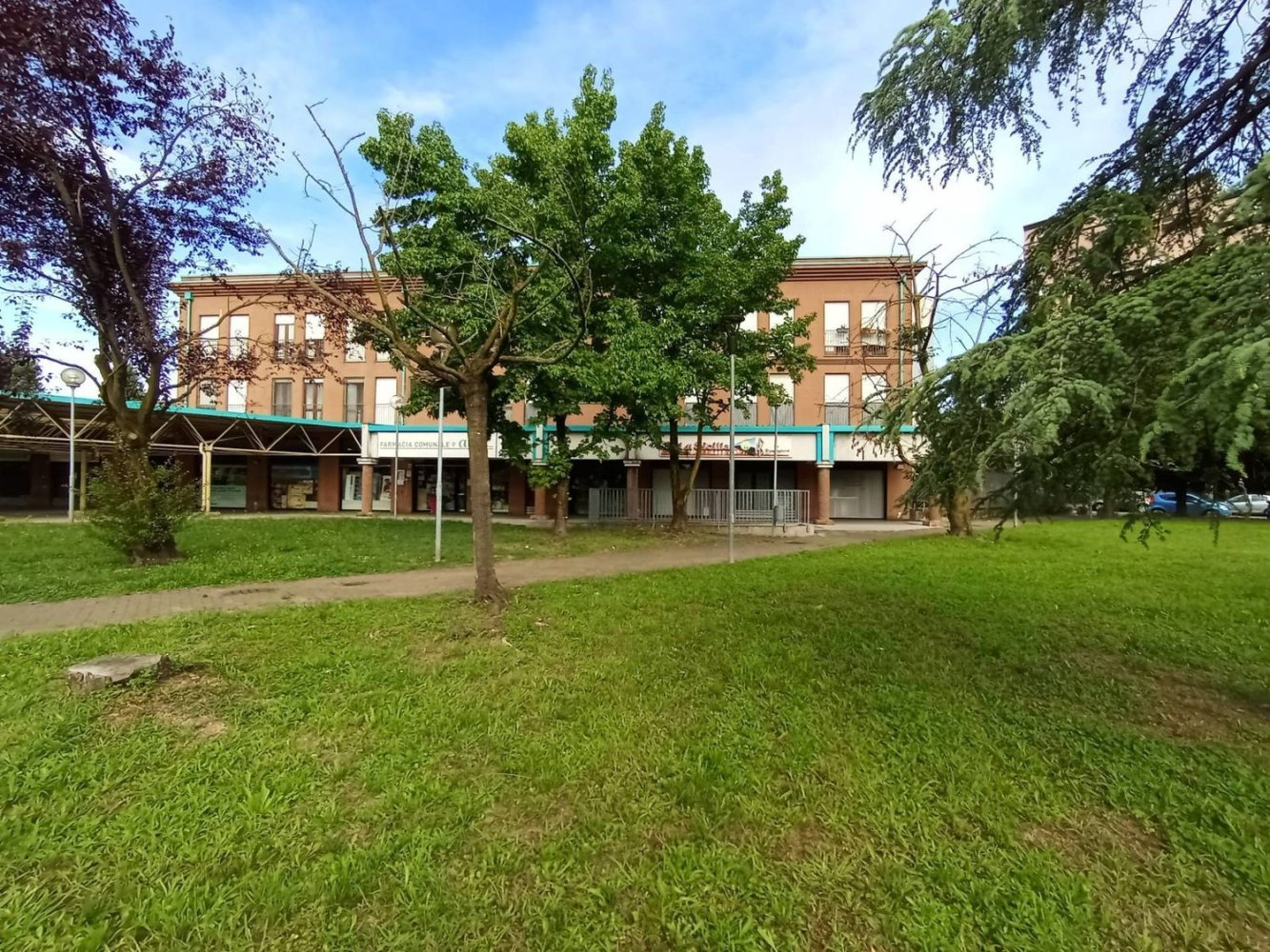 Квартира с 3 комнатами в Чинизелло Бальсамо, Италия № 290574