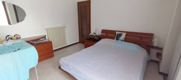 3 rooms Apartment in Cinisello Balsamo, Italy No. 290574 16