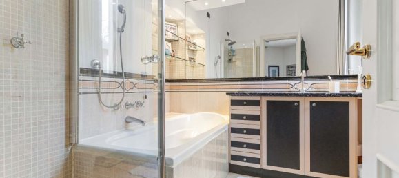 4 bedrooms Apartment in Milan, Italy No. 240878 11