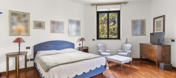 4 bedrooms Apartment in Milan, Italy No. 240878 12