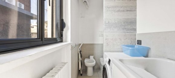 4 bedrooms Apartment in Milan, Italy No. 240878 7