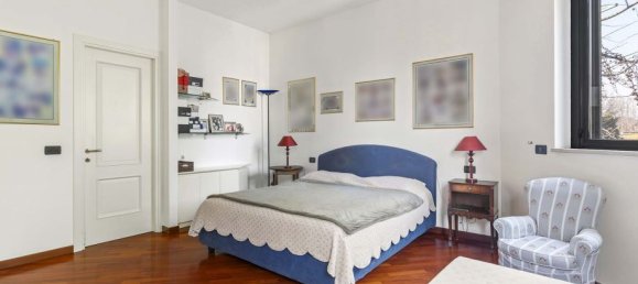 4 bedrooms Apartment in Milan, Italy No. 240878 13