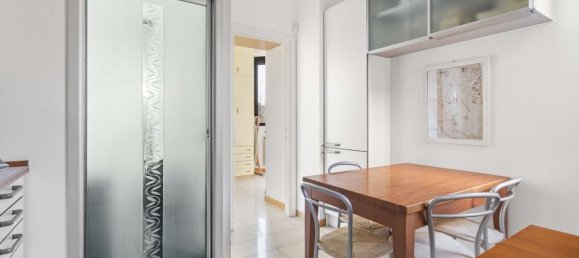 4 bedrooms Apartment in Milan, Italy No. 240878 14