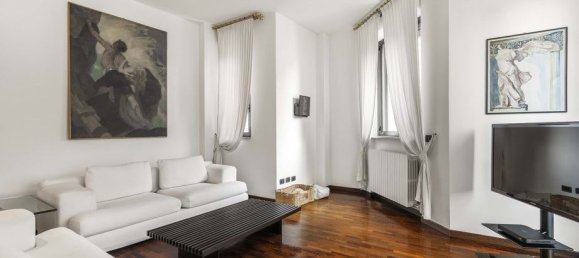 4 bedrooms Apartment in Milan, Italy No. 240878 3