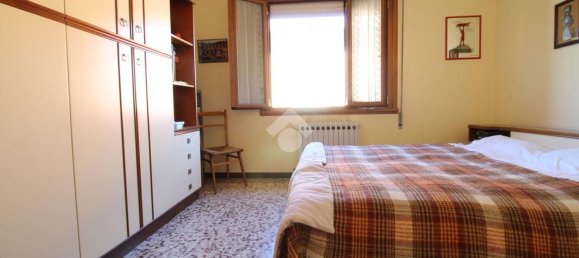 5 bedrooms Villa in Luzzara, Italy No. 358067 7