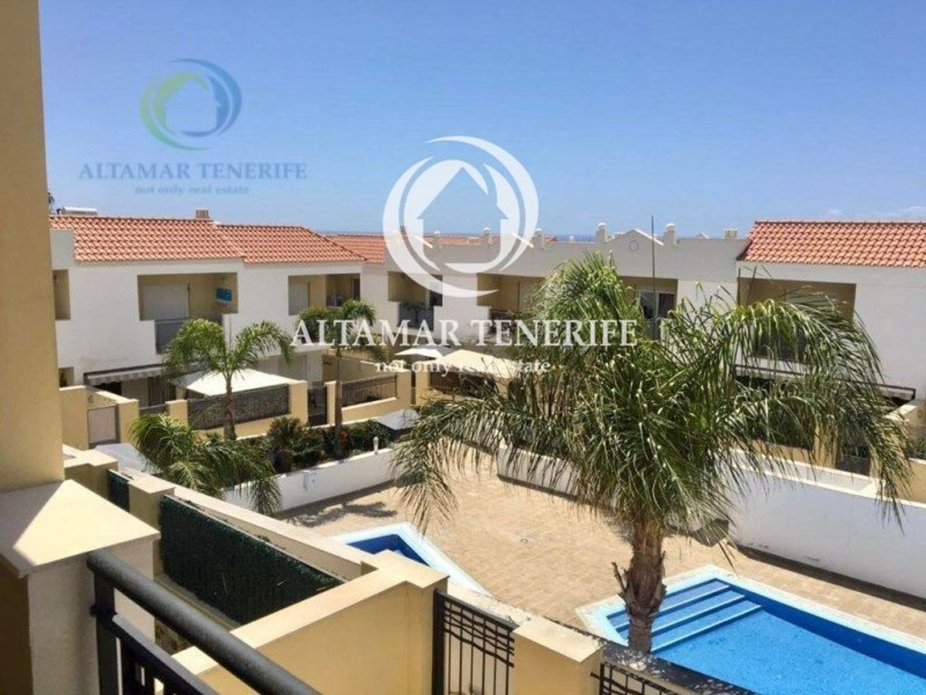 Casa de 4 dormitorios en Adeje, Spain No. 43835