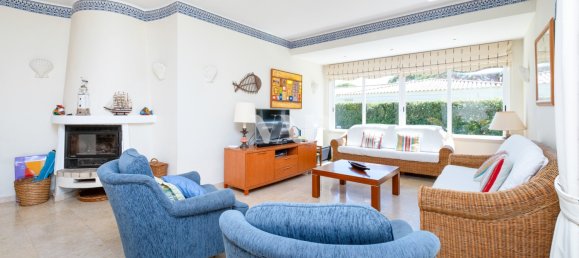 5 bedrooms Villa in Quarteira, Portugal No. 136663 2