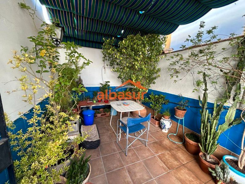 Apartamento de 3 dormitorios en Córdoba, Spain No. 160776