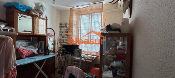 Apartamento de 3 dormitorios en Córdoba, Spain No. 160776 7