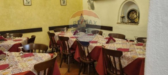 5 rooms Commercial property in Formia, Italy No. 293609 3