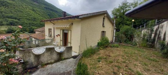 7 rooms Apartment in Cantiano, Italy No. 100729 14