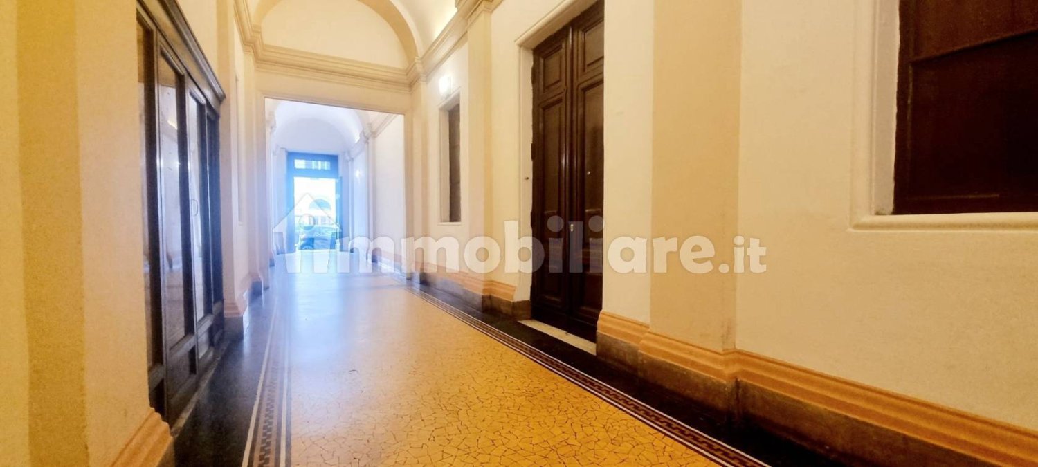 20m² Warehouse in Rome, Italy No. 203122