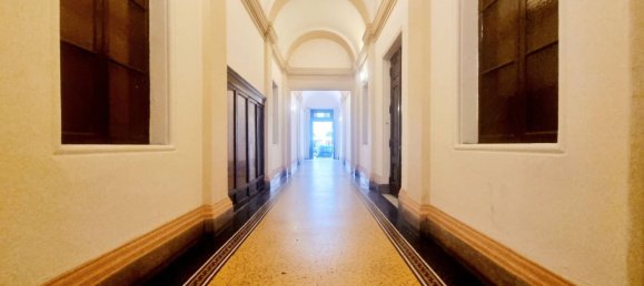 20m² Warehouse in Rome, Italy No. 203122 3