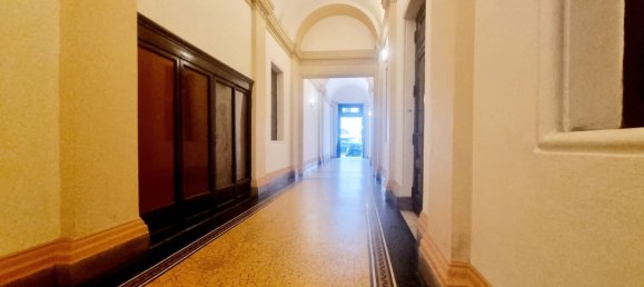 20m² Warehouse in Rome, Italy No. 203122 2