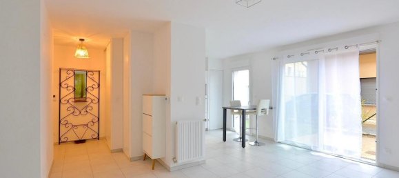 4 bedrooms Apartment in Villefranche-sur-Saone, France No. 271456 2