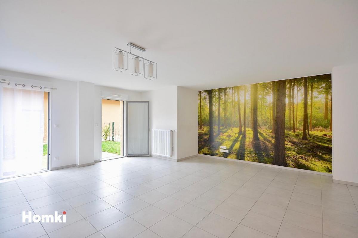 4 bedrooms Apartment in Villefranche-sur-Saone, France No. 271456