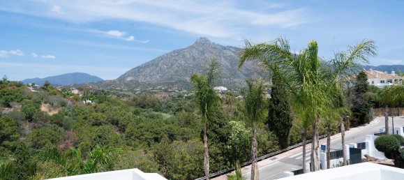 6 bedrooms Villa in Marbella, Spain No. 822 16