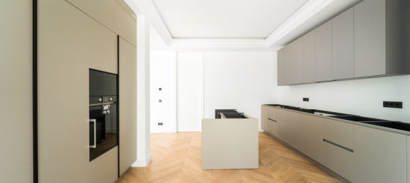 6 bedrooms Villa in Marbella, Spain No. 822 27