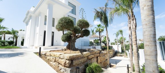 6 bedrooms Villa in Marbella, Spain No. 822 11